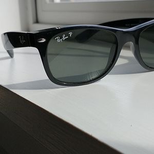 Ray Ban New Wayfarer sunglasses